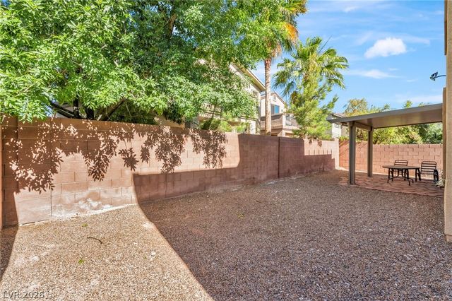 8221 SWALLOW FALLS Street, North Las Vegas, NV 89085