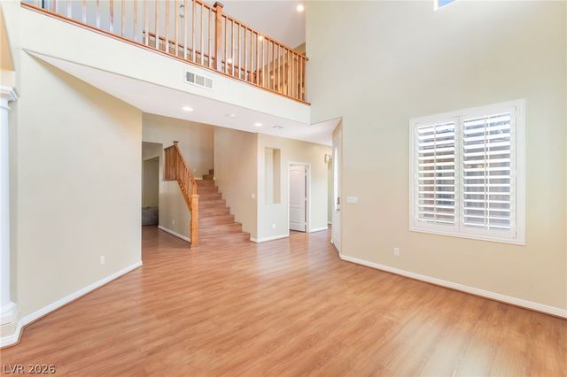 8221 SWALLOW FALLS Street, North Las Vegas, NV 89085