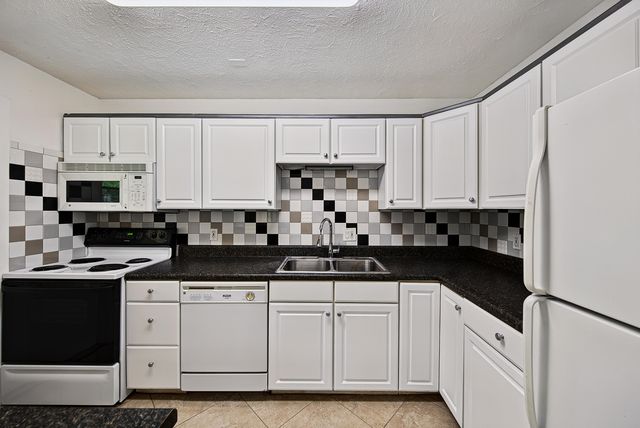 3004 NW 69th Court 1d, Fort Lauderdale, FL 33309