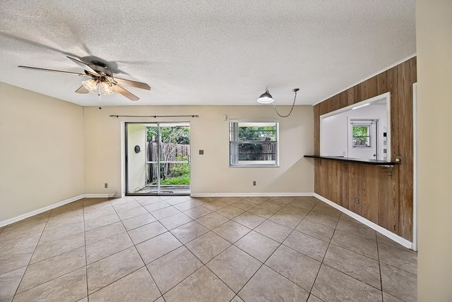 3004 NW 69th Court 1d, Fort Lauderdale, FL 33309