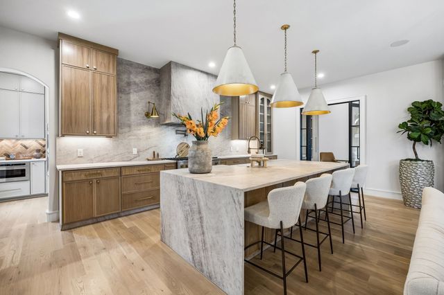 7272 Tangleglen Place, Dallas, TX 75248