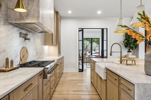 7272 Tangleglen Place, Dallas, TX 75248