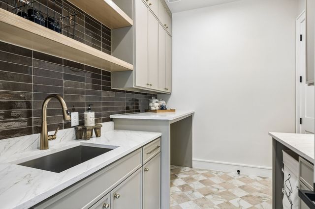 7272 Tangleglen Place, Dallas, TX 75248