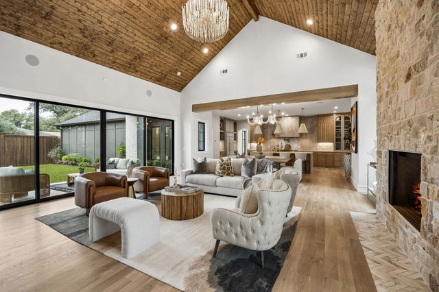 7272 Tangleglen Place, Dallas, TX 75248