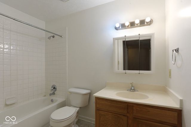 6370 Commons Drive, Indianapolis, IN 46254