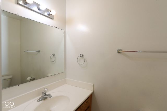 6370 Commons Drive, Indianapolis, IN 46254