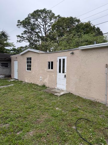 3621 NW 3rd Street, Fort Lauderdale, FL 33311