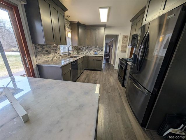 28156 San Marino Drive, Southfield, MI 48034