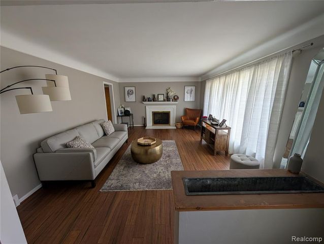 28156 San Marino Drive, Southfield, MI 48034