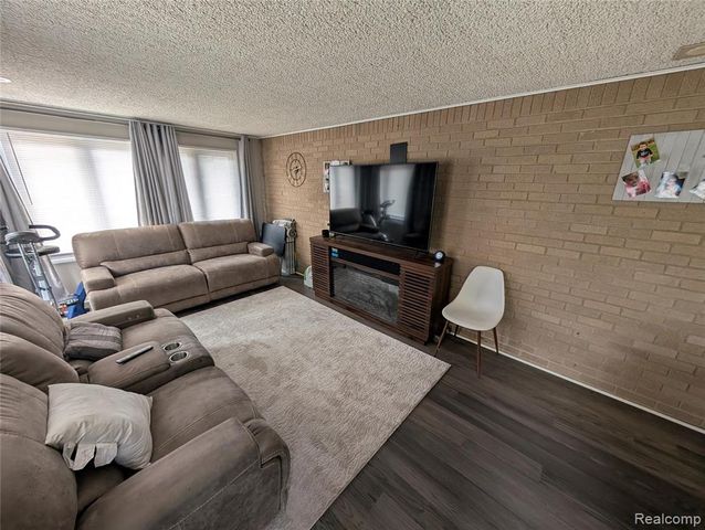 28156 San Marino Drive, Southfield, MI 48034