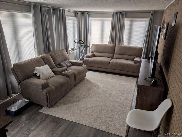 28156 San Marino Drive, Southfield, MI 48034