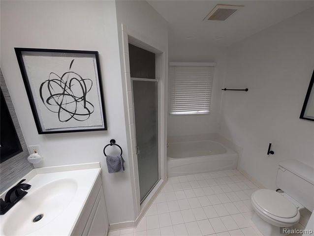 28156 San Marino Drive, Southfield, MI 48034