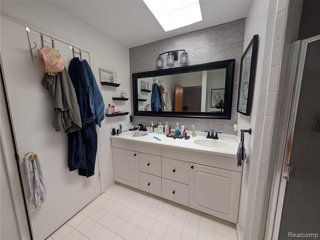 28156 San Marino Drive, Southfield, MI 48034