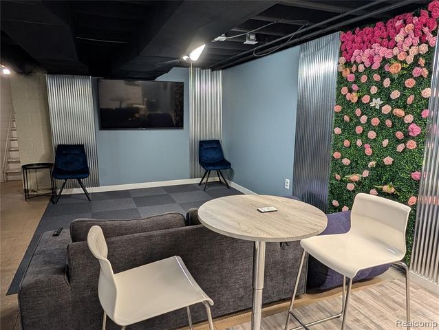 28156 San Marino Drive, Southfield, MI 48034