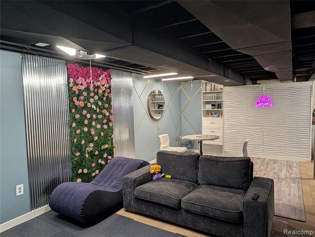 28156 San Marino Drive, Southfield, MI 48034