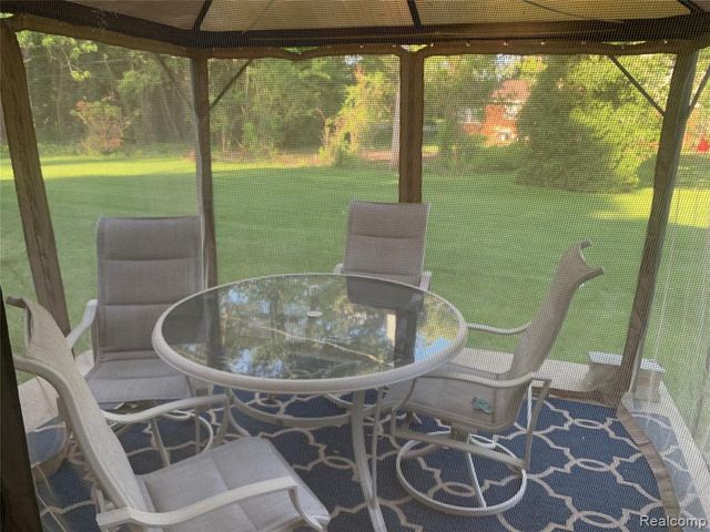 28156 San Marino Drive, Southfield, MI 48034