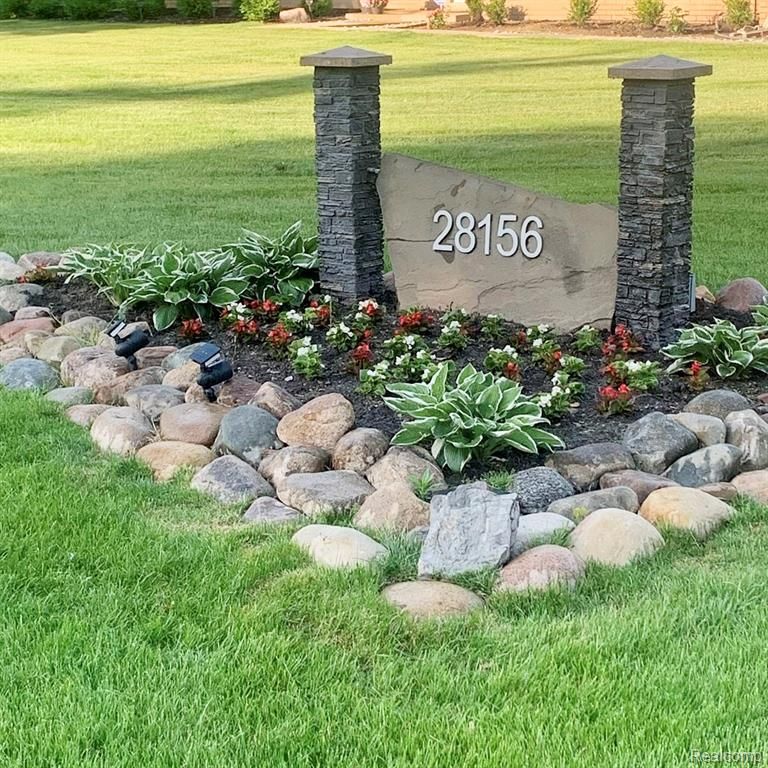 28156 San Marino Drive, Southfield, MI 48034