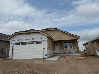 3322 THOMAS RD, Cheyenne, WY 82009