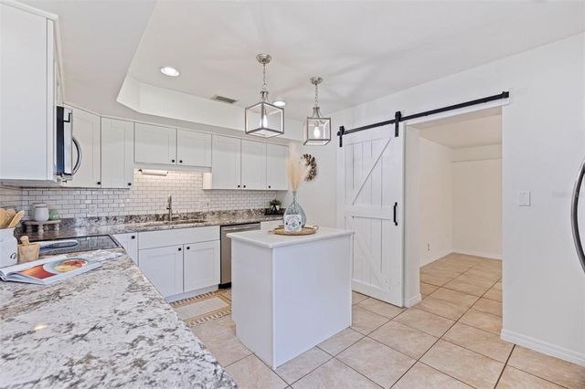 3306 W LOUISIANA AVENUE, Tampa, FL 33614