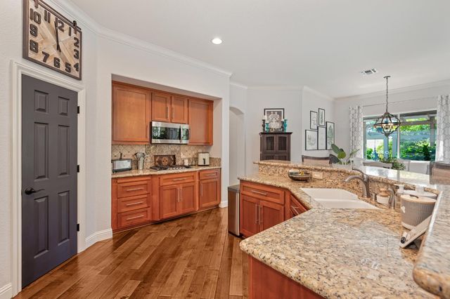 1660 Iroquois Rd, Rocklin, CA 95765