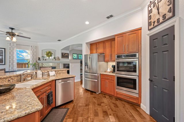1660 Iroquois Rd, Rocklin, CA 95765