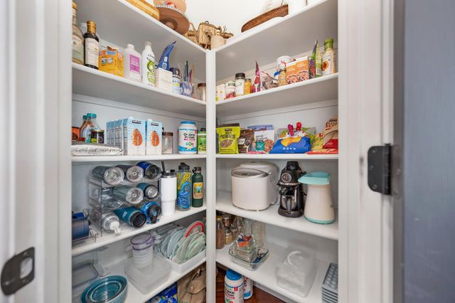 1660 Iroquois Rd, Rocklin, CA 95765