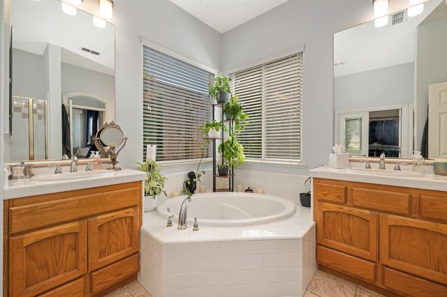 1660 Iroquois Rd, Rocklin, CA 95765