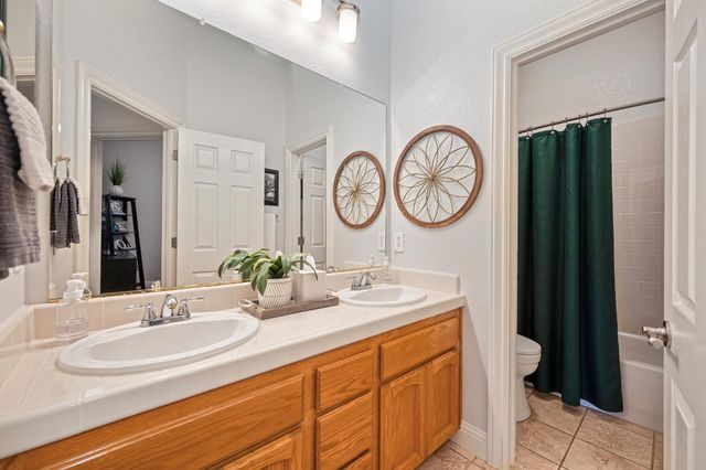 1660 Iroquois Rd, Rocklin, CA 95765