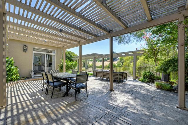 1660 Iroquois Rd, Rocklin, CA 95765