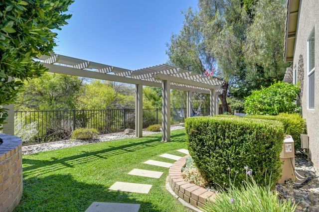 1660 Iroquois Rd, Rocklin, CA 95765