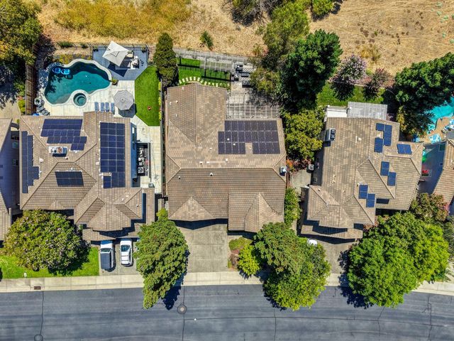 1660 Iroquois Rd, Rocklin, CA 95765