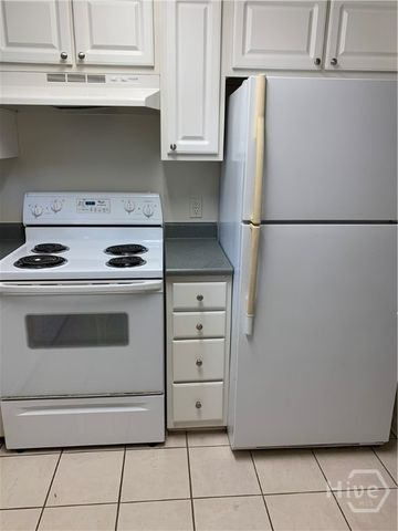 310 Tibet Avenue 2, Savannah, GA 31406