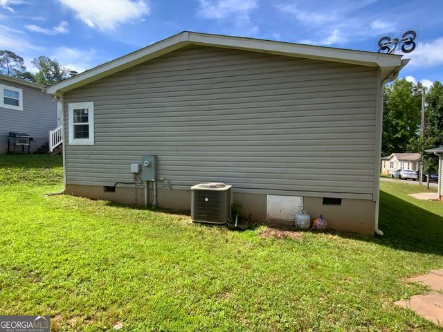 130 Bob White Lane, Newnan, GA 30263