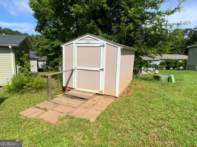 130 Bob White Lane, Newnan, GA 30263