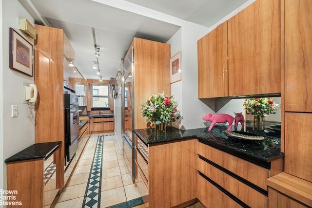 4 E 70th St Apt 7C, New York City, NY 10021