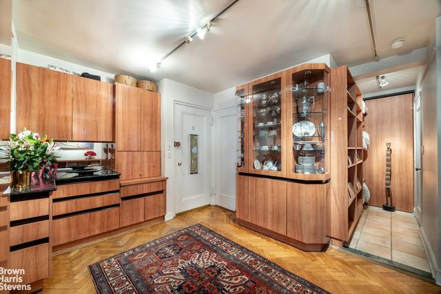 4 E 70th St Apt 7C, New York City, NY 10021