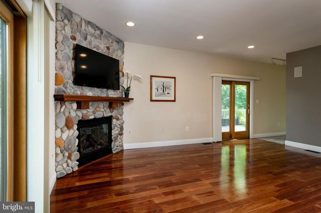 24515 RIDGE RD, Damascus, MD 20872