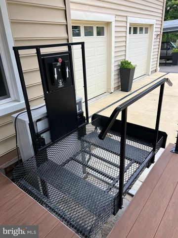 24515 RIDGE RD, Damascus, MD 20872