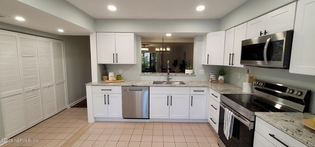 7848 PLAYA DEL REY Court 7848, Jacksonville, FL 32256