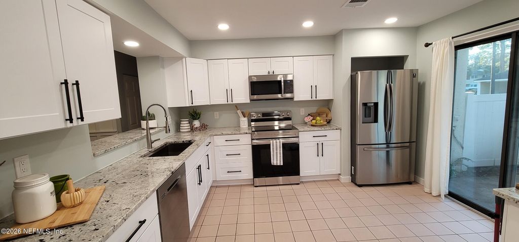 7848 PLAYA DEL REY Court 7848, Jacksonville, FL 32256