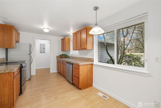 2403 B Street, Steilacoom, WA 98388