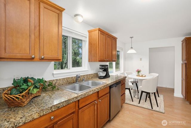 2403 B Street, Steilacoom, WA 98388