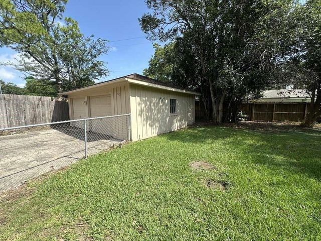 5850 Paisley Street, Houston, TX 77096