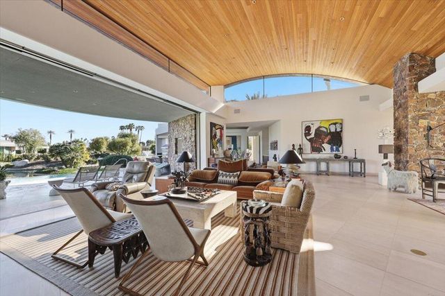 102 Waterford Circle, Rancho Mirage, CA 92270