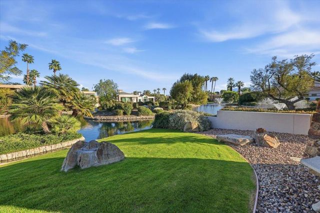 102 Waterford Circle, Rancho Mirage, CA 92270