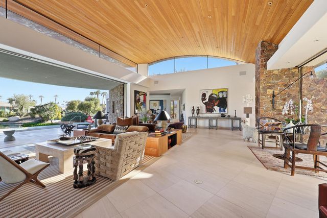 102 Waterford Circle, Rancho Mirage, CA 92270