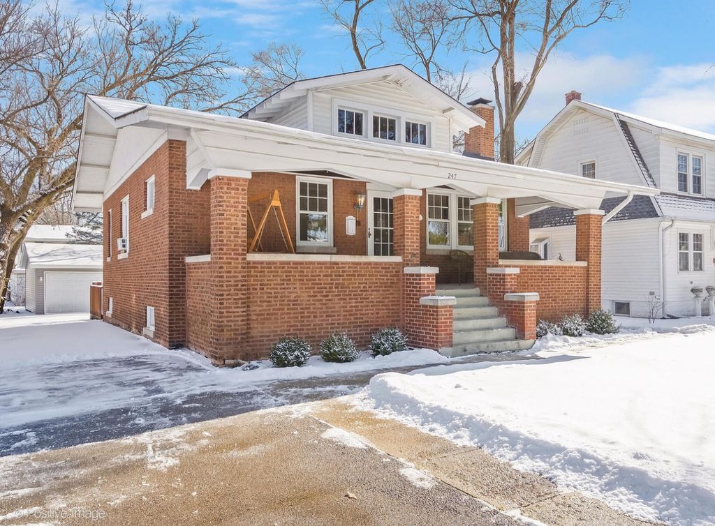 247 S Oakland Grove, Elmhurst, IL 60126
