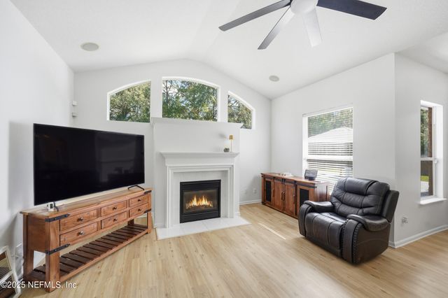 1025 MORNING STROLL Lane, Jacksonville, FL 32221