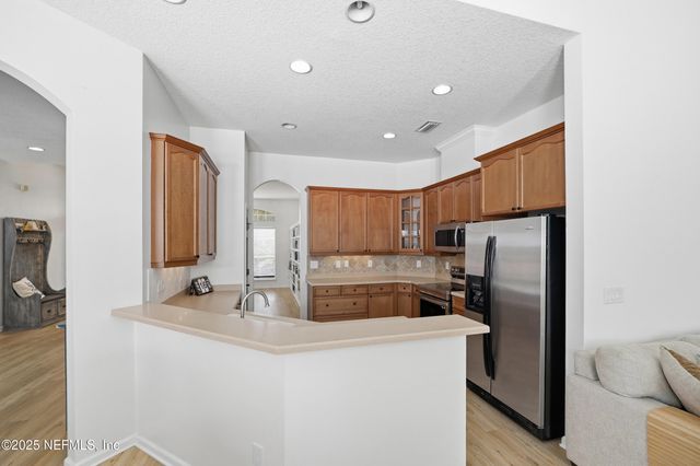 1025 MORNING STROLL Lane, Jacksonville, FL 32221