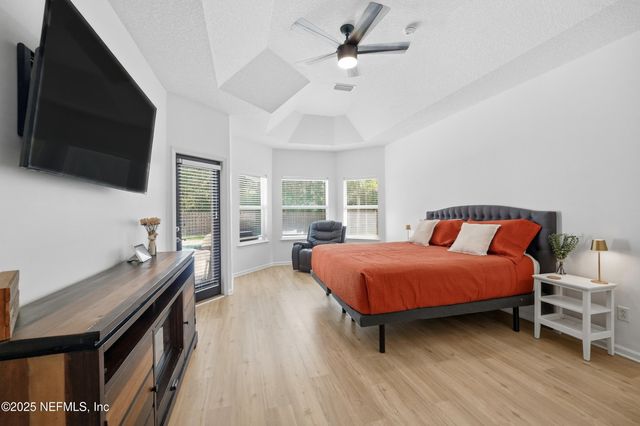 1025 MORNING STROLL Lane, Jacksonville, FL 32221